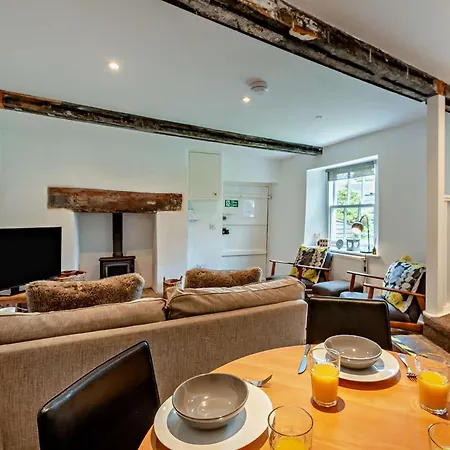 2 Bed In Kendal 82568 Holiday home *